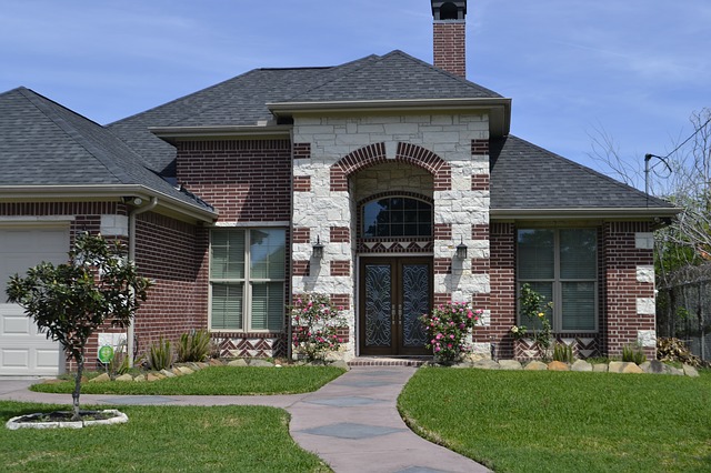 well gardened front of a house